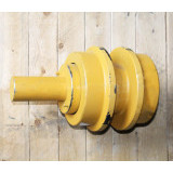 Каток поддерживающий 175-30-00517 KOMATSU D155A-1 175-30-00516
